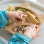 talerz z posiłkiem dla dziecka